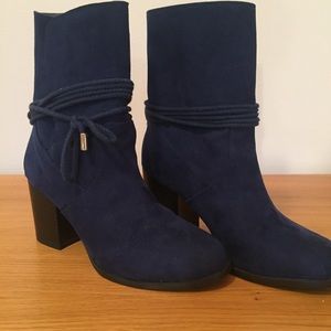 Simply Styled Blue Suede Cossack Boots.